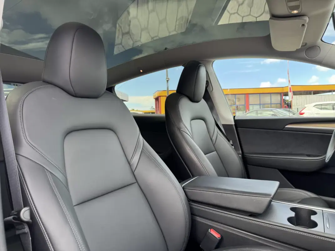 Tesla Model Y 2024 - 34500 EUR, 38000 km - 38000km - foto 18 de 25
