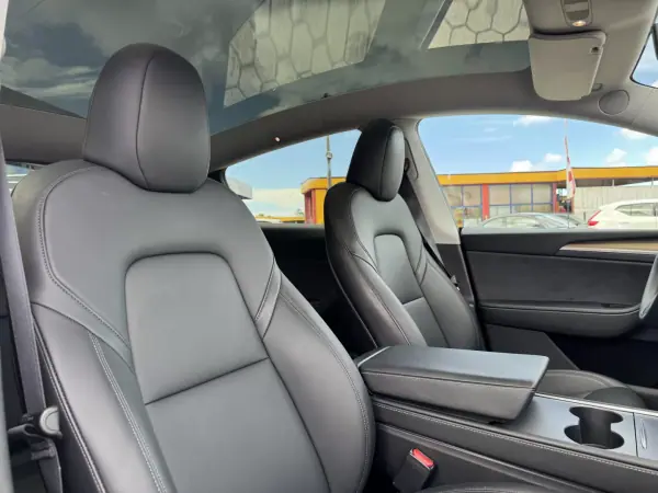 Tesla Model Y 2024 - 34500 EUR, 38000 km - 38000km - foto 18 de 25