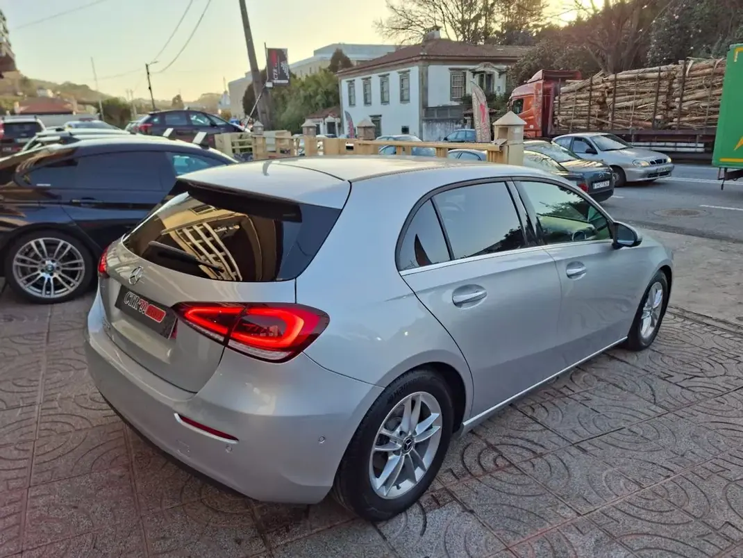 Mercedes-Benz A 200 2018 - 22500 EUR, 77000 km - AUTO.MOTO.pt - 77000km - foto 9 de 37