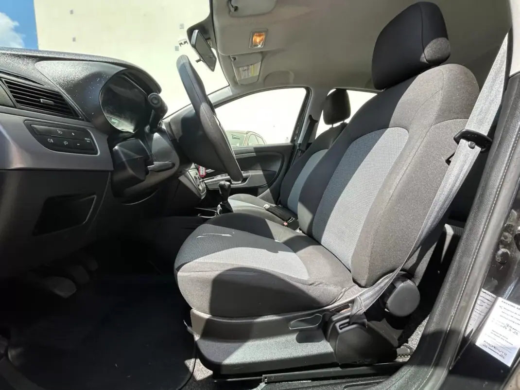 Fiat Punto 2011 - 5500 EUR, 188330 km - 188330km - foto 10 de 16