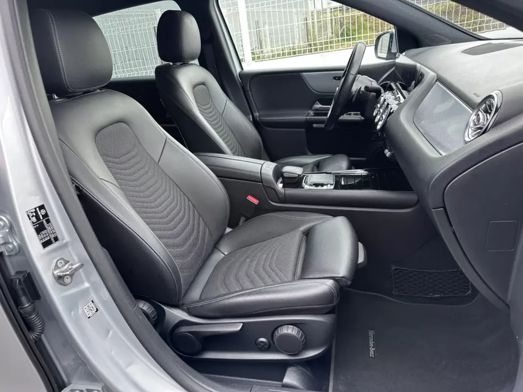 Mercedes-Benz B 180 2019 - 18900 EUR, 160000 km - AUTO.MOTO.pt - 160000km - foto 40 de 47