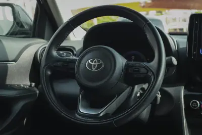 Toyota Yaris Cross 2025 - 26880 EUR, 21100 km - AUTO.MOTO.pt - 21100km - foto 27 de 27