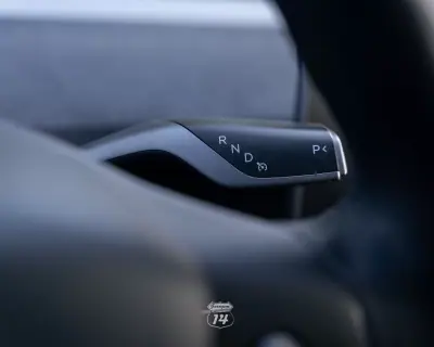 Tesla Model 3 2022 - 32990 EUR, 121900 km - AUTO.MOTO.pt - 121900km - foto 12 de 36