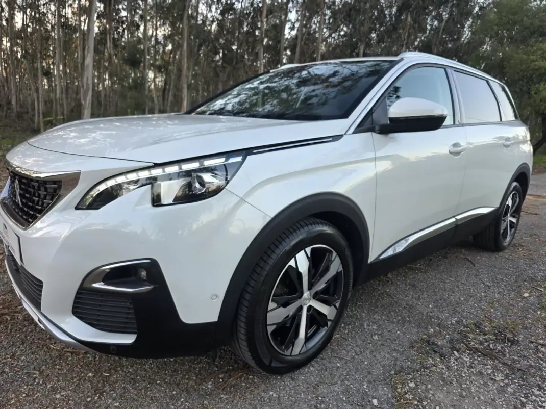 Peugeot 5008 2018 - 17750 EUR, 125000 km - AUTO.MOTO.pt - 125000km - foto 3 de 36