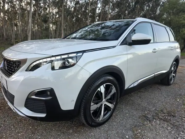 Peugeot 5008 2018 - 17750 EUR, 125000 km - AUTO.MOTO.pt - 125000km - foto 3 de 36