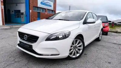 Volvo V40 2013 - 10900 EUR, 190000 km - AUTO.MOTO.pt - 190000km - foto 17 de 22