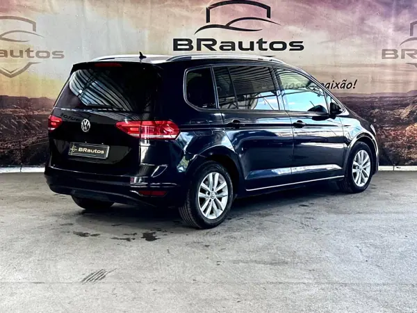 Volkswagen Touran 2017 - 18900 EUR, 171666 km - AUTO.MOTO.pt - 171666km - foto 6 de 31