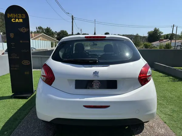Peugeot 2015 - 6900 EUR, 230000 km - AUTO.MOTO.pt - 230000km - foto 10 de 40