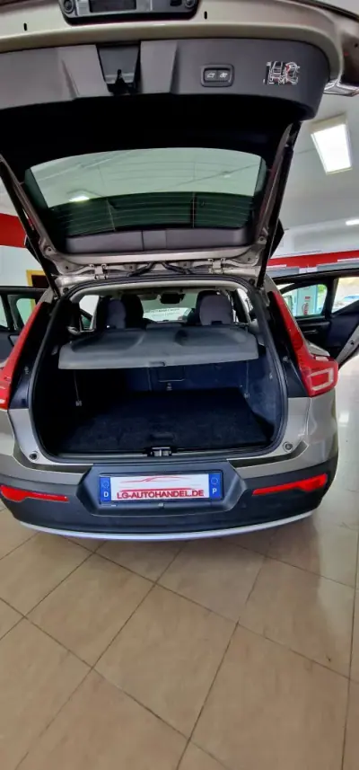 Volvo XC 40 2021 - 23950 EUR, 102307 km - 102307km - foto 55 de 64