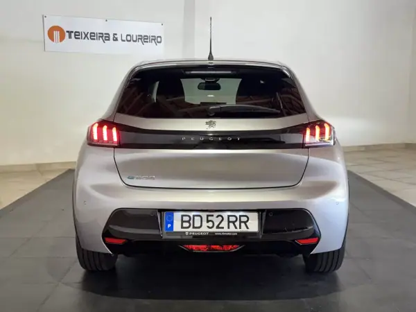 Peugeot e-208 2023 - 22500 EUR, 24843 km - AUTO.MOTO.pt - 24843km - foto 6 de 24
