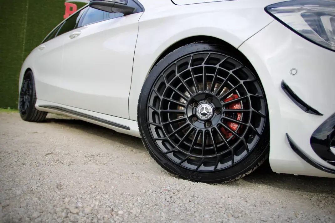 Mercedes-Benz CLA 200 2016 - 23500 EUR, 157000 km - AUTO.MOTO.pt - 157000km - foto 6 de 43