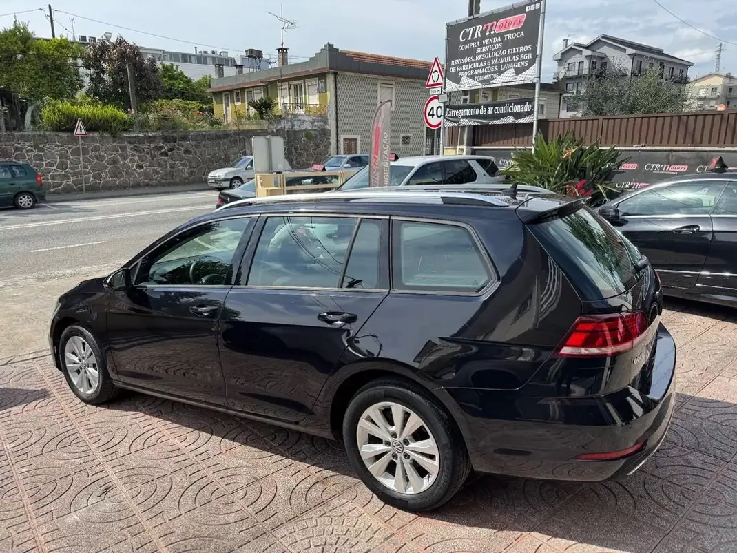 Volkswagen Golf Variant 2020 - 16900 EUR, 122346 km - AUTO.MOTO.pt - 122346km - foto 13 de 34