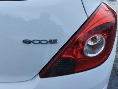 Opel Corsa 2011 - 5900 EUR, 220000 km - AUTO.MOTO.pt - 220000km - foto 11 de 24
