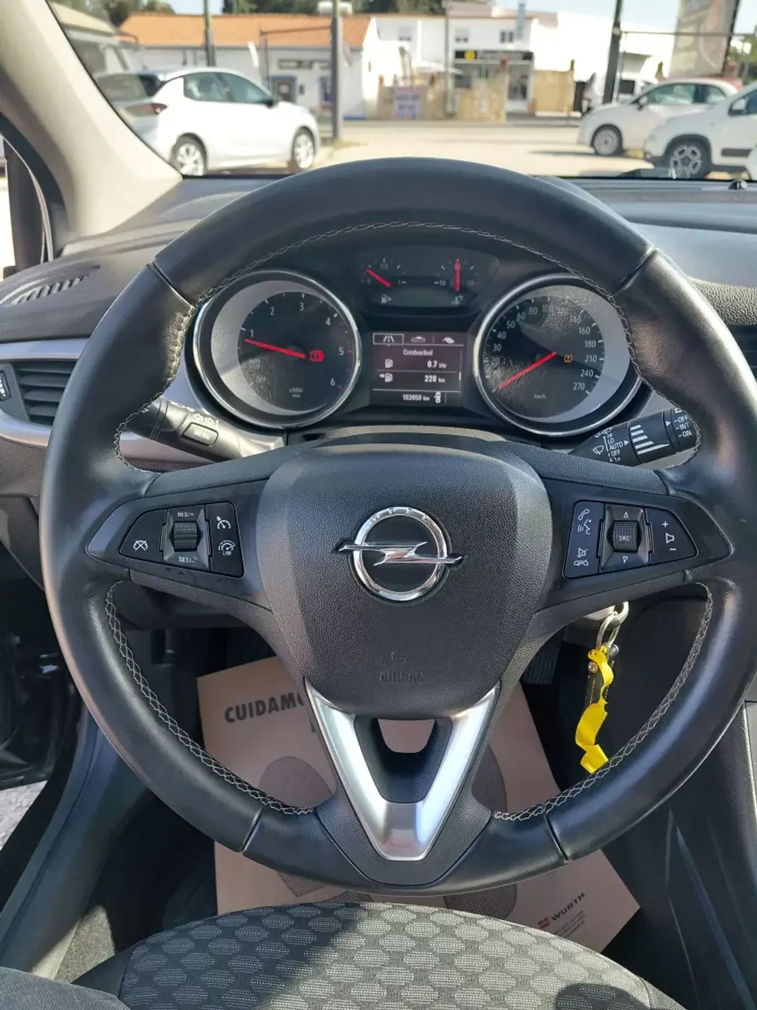 Opel Astra 2017 - 10900 EUR, 190000 km - 190000km - foto 4 de 14