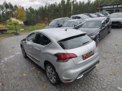 Citroën DS4 2011 - 11900 EUR, 230000 km - AUTO.MOTO.pt - 230000km - foto 9 de 11