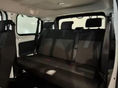 Opel Vivaro 2022 - 32900 EUR, 20415 km - 20415km - foto 31 de 50