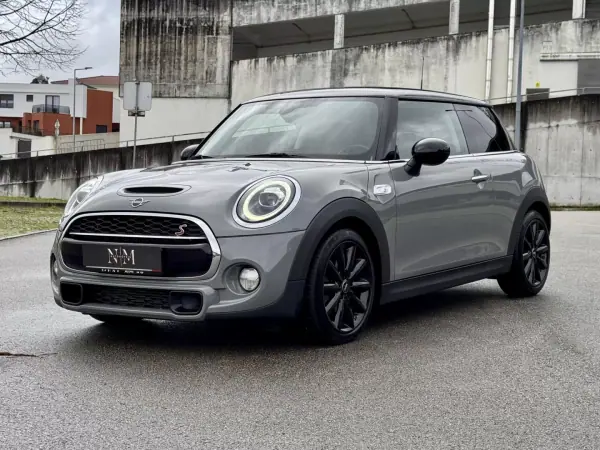 MINI Cooper 2018 - 21990 EUR, 165000 km - AUTO.MOTO.pt - 165000km - foto 10 de 31