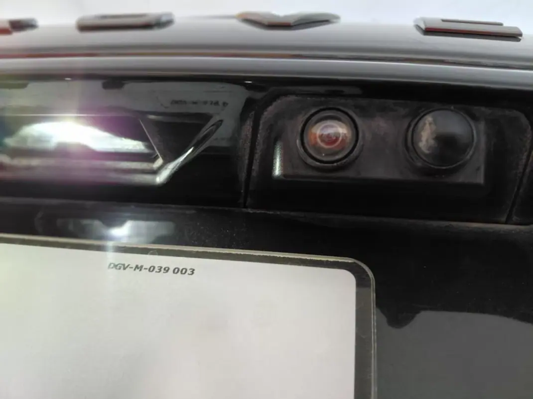 Land Rover Range Rover Sport 2019 - 57900 EUR, 128000 km - AUTO.MOTO.pt - 128000km - foto 17 de 34