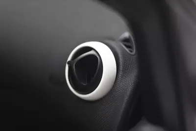 Smart ForFour 2015 - 9500 EUR, 155670 km - AUTO.MOTO.pt - 155670km - foto 17 de 36