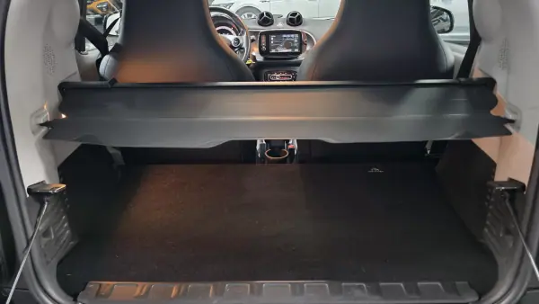Smart ForTwo Coupé 2018 - 14990 EUR, 72000 km - AUTO.MOTO.pt - 72000km - foto 27 de 37