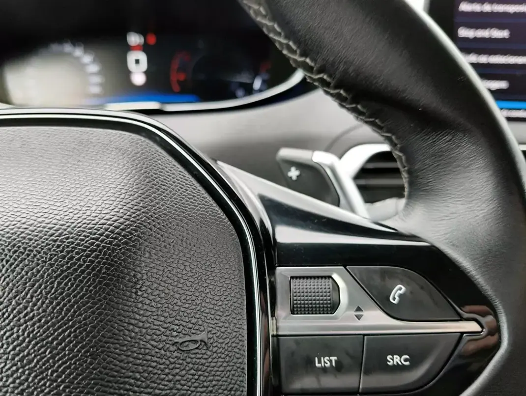 Peugeot 3008 2018 - 15990 EUR, 200391 km - AUTO.MOTO.pt - 200391km - foto 18 de 25