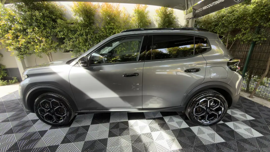 Citroën e-C3 2025 - 21500 EUR, 8295 km - AUTO.MOTO.pt - 8295km - foto 5 de 28