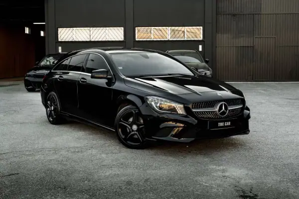 Mercedes-Benz CLA 200 2015 - 17999 EUR, 221608 km - AUTO.MOTO.pt - 221608km - foto 6 de 35
