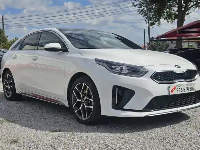 Kia ProCeed 2020 - 17400 EUR, 119400 km - AUTO.MOTO.pt - 119400km - foto 10 de 69