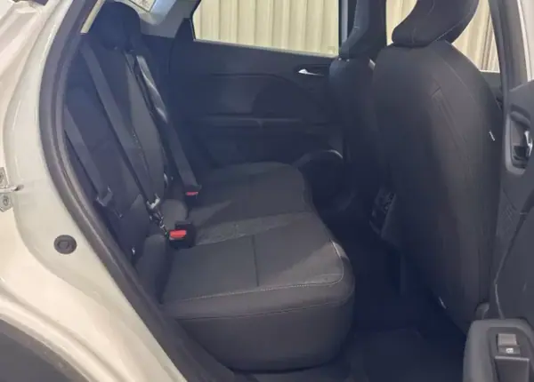 Renault Captur 2022 - 16900 EUR, 128630 km - AUTO.MOTO.pt - 128630km - foto 5 de 5