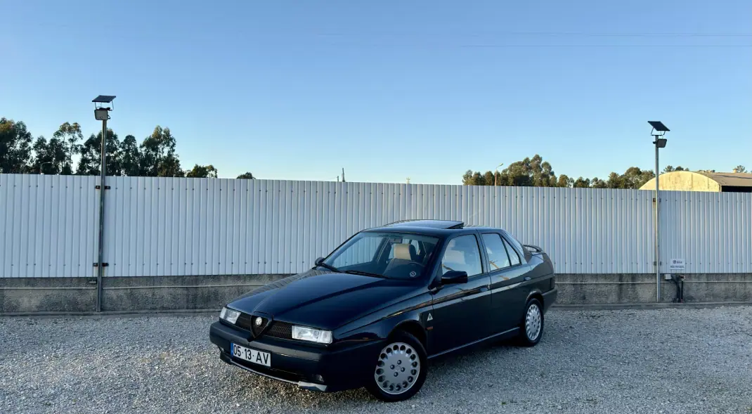 Alfa Romeo 155 1992 - 9999 EUR, 159000 km - AUTO.MOTO.pt - 159000km - foto 1 de 17
