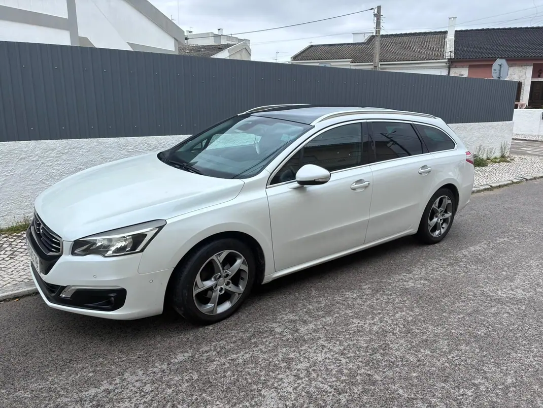 Peugeot 508 SW 2017 - 7500 EUR, 265000 km - AUTO.MOTO.pt - 265000km - foto 1 de 12