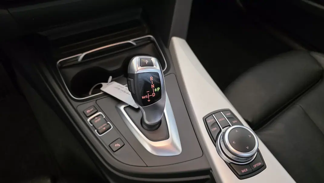 BMW 418 Gran Coupé 2018 - 20900 EUR, 157385 km - AUTO.MOTO.pt - 157385km - foto 39 de 53