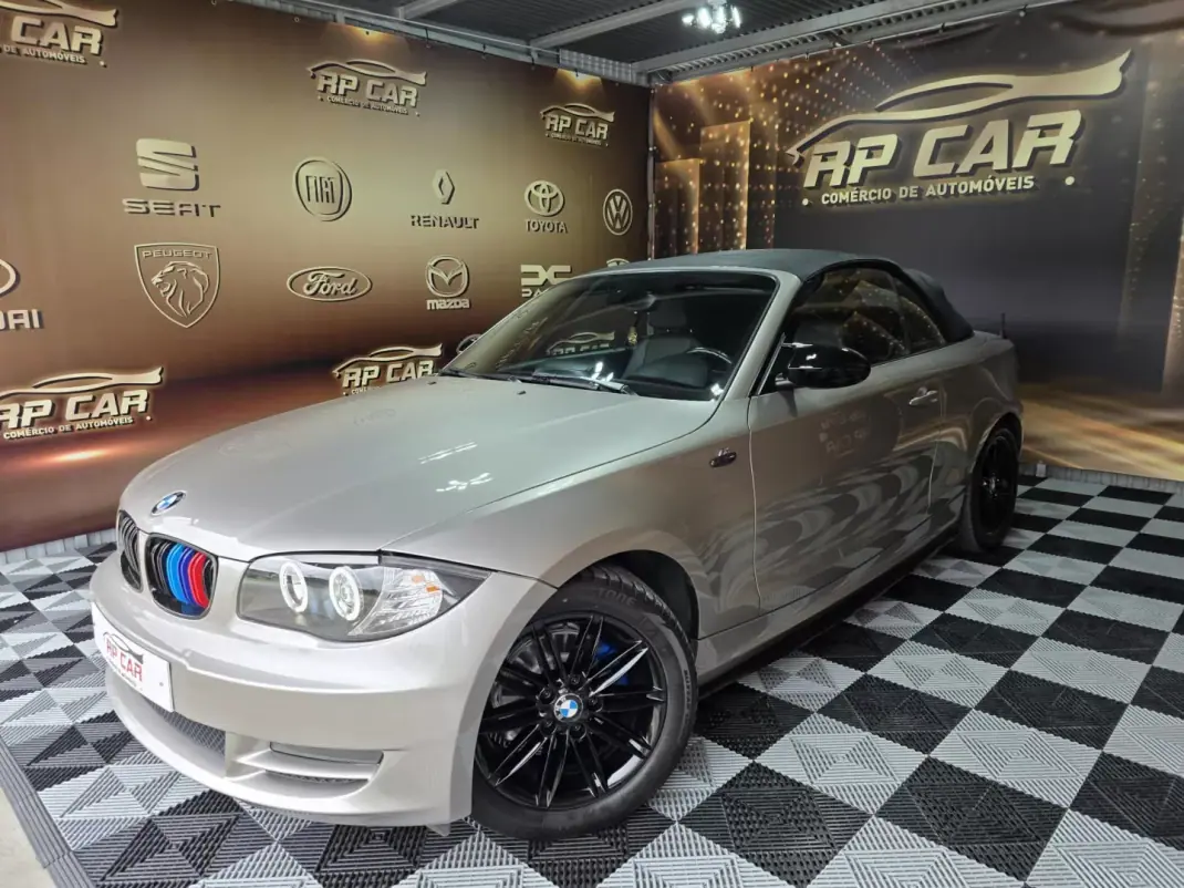 BMW 118 2009 - 13900 EUR, 163000 km - AUTO.MOTO.pt - 163000km - foto 1 de 20