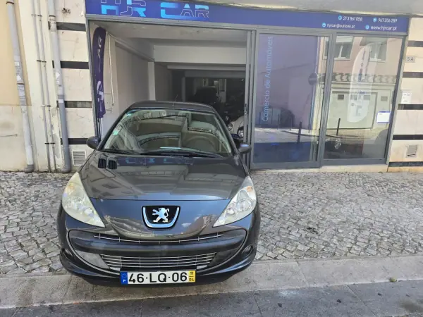 Peugeot 206 2011 - 4000 EUR, 254500 km - AUTO.MOTO.pt - 254500km - foto 2 de 18