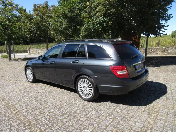 Mercedes-Benz C 180 2012 - 13490 EUR, 240000 km - AUTO.MOTO.pt - 240000km - foto 6 de 47