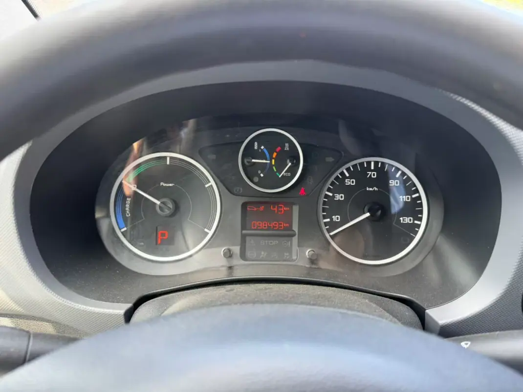 Peugeot e-Partner 2017 - 10500 EUR, 98000 km - 98000km - foto 6 de 8