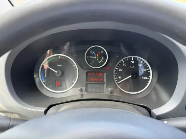 Peugeot e-Partner 2017 - 10500 EUR, 98000 km - AUTO.MOTO.pt - 98000km - foto 6 de 8