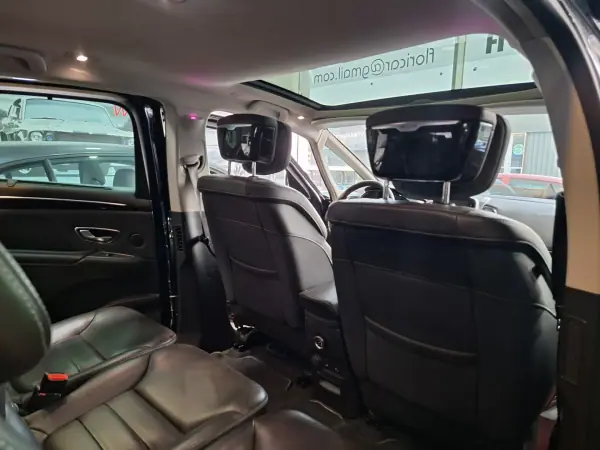 Renault Espace 1.6 dCi Initiale Paris EDC 2015 Diesel — 253 000 km Renault Espace 1.6 dCi Initiale Paris EDC 2015 Diesel