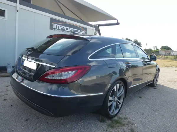 Mercedes-Benz CLS 250 2015 - 22500 EUR, 278000 km - AUTO.MOTO.pt - 278000km - foto 2 de 42