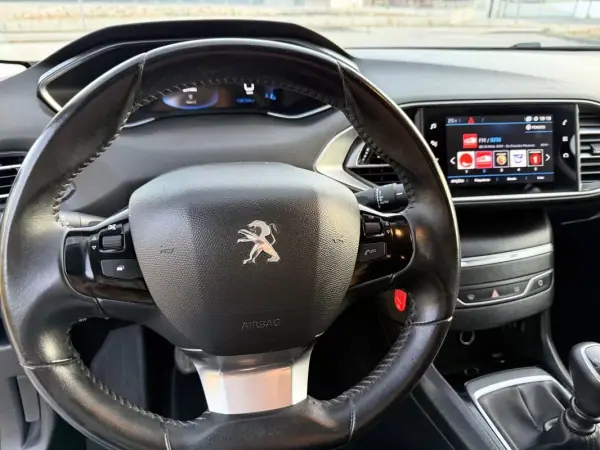 Peugeot 308 SW 2020 - 12900 EUR, 135154 km - AUTO.MOTO.pt - 135154km - foto 14 de 44