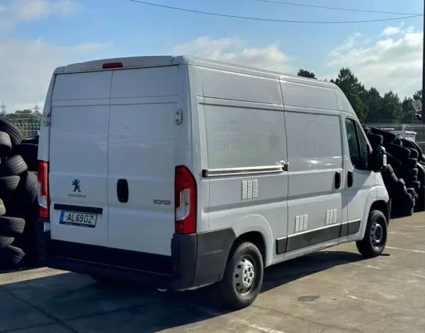 Peugeot Boxer 2021 - 7940 EUR, 201820 km - AUTO.MOTO.pt - 201820km - foto 4 de 9