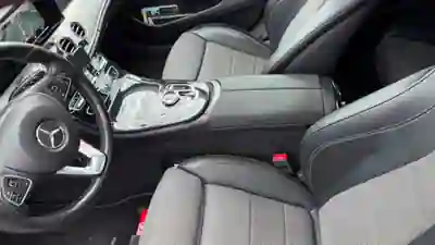 Mercedes-Benz E 220 2017 - 15500 EUR, 450000 km - AUTO.MOTO.pt - 450000km - foto 16 de 24