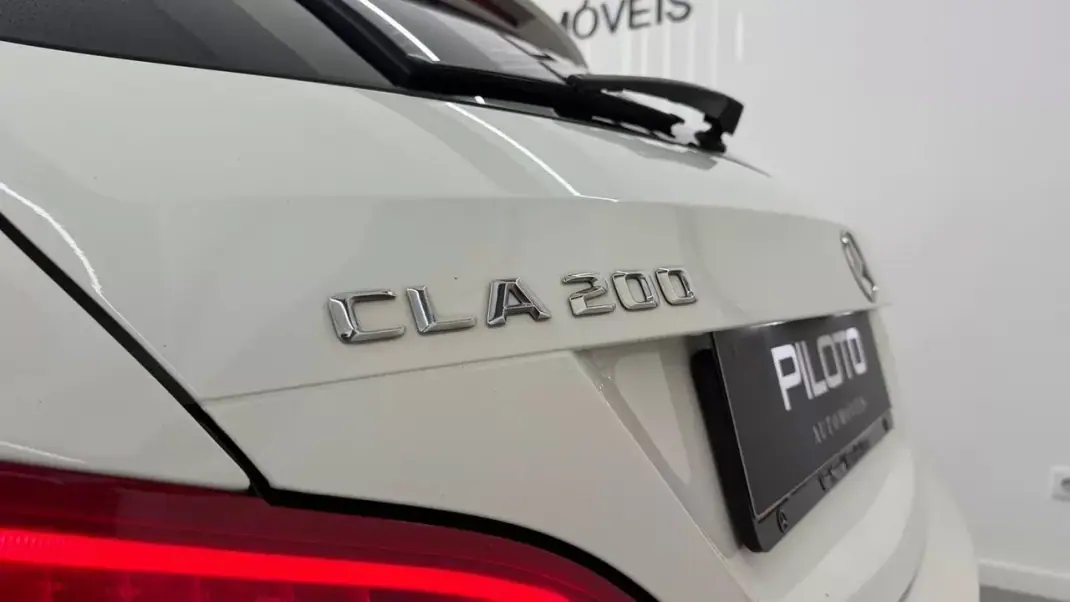 Mercedes-Benz CLA 200 2015 - 19490 EUR, 142879 km - AUTO.MOTO.pt - 142879km - foto 7 de 32