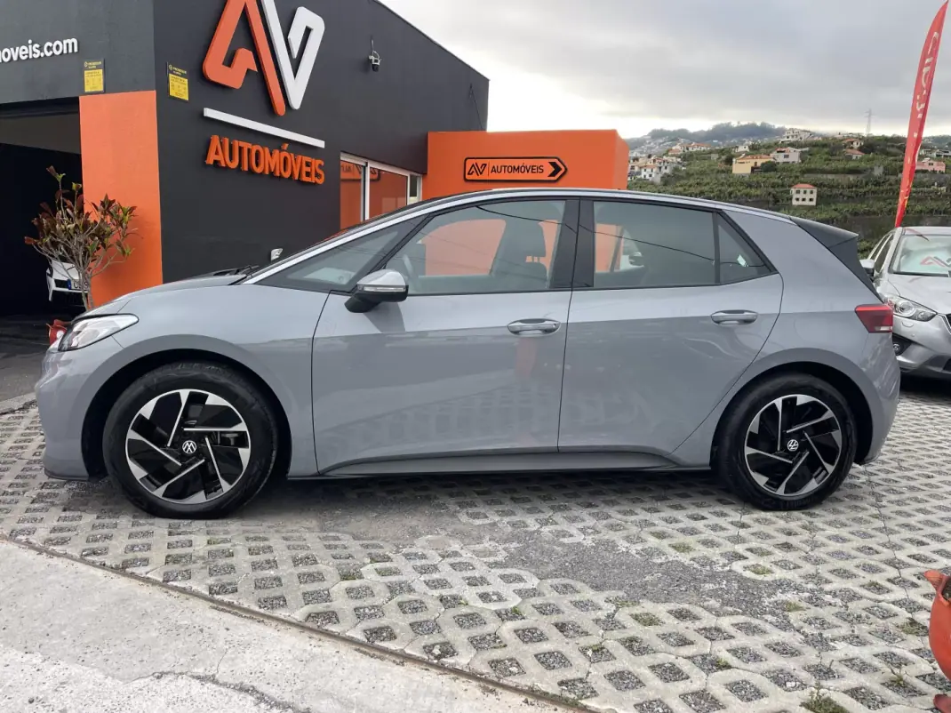 Volkswagen ID.3 2023 - 27950 EUR, 21352 km - AUTO.MOTO.pt - 21352km - foto 4 de 11