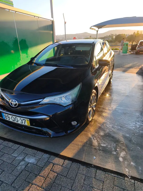 Toyota Avensis Touring Sports 2015