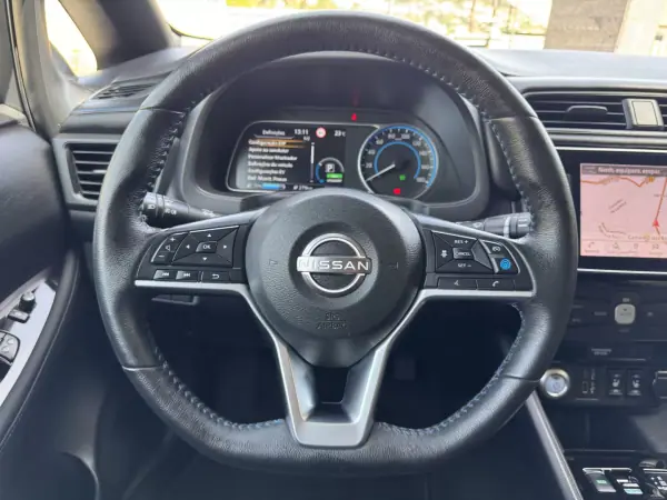 Nissan Leaf 2022 - 26950 EUR, 33000 km - AUTO.MOTO.pt - 33000km - foto 8 de 33