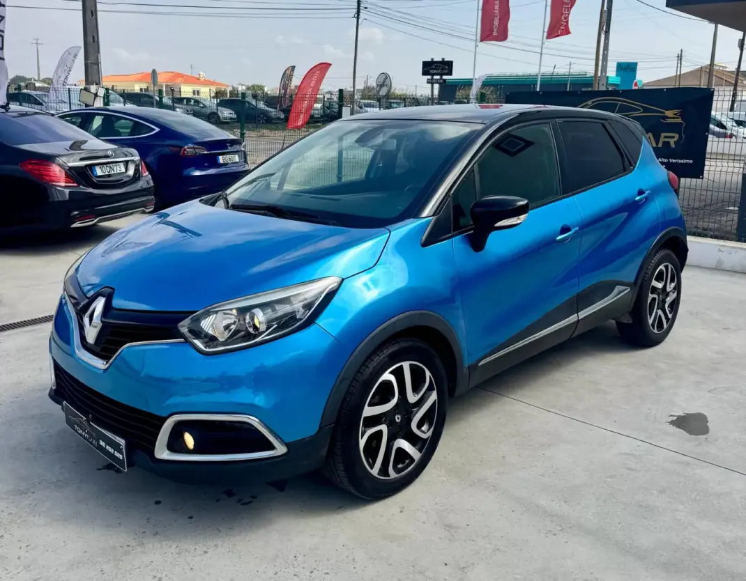 Renault Captur 2015 - 14900 EUR, 164000 km - AUTO.MOTO.pt - 164000km - foto 1 de 17