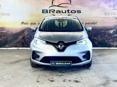 Renault Zoe 2020 - 17900 EUR, 71943 km - AUTO.MOTO.pt - 71943km - foto 3 de 24