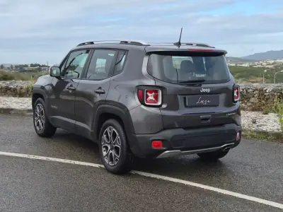 Jeep Renegade 2018 - 16890 EUR, 74812 km - foto 6 de 25