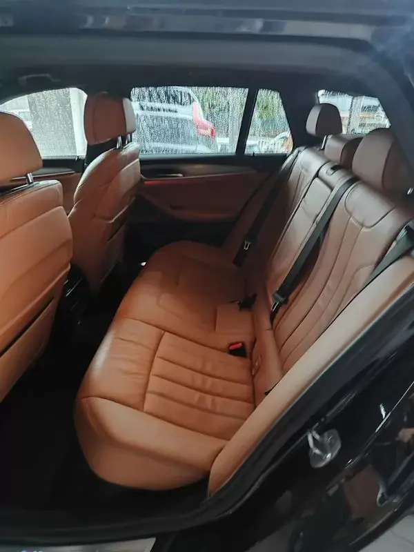 BMW 520 2017 - 27250 EUR, 149150 km - AUTO.MOTO.pt - 149150km - foto 16 de 40